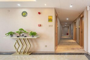 Interior - New Beacon International Hotel (Luotian Tashanhu Park) (Luotian County)