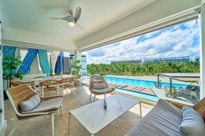 Pool - Luxury and Spacious 2BR Apartment In Hard ROCK Casino Punta Cana (Punta Cana)