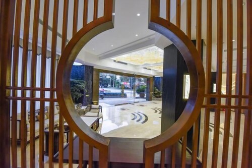 Chongqing Jinchuan Hotel