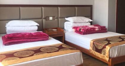 Jixian Taohuajie Holiday Homestay