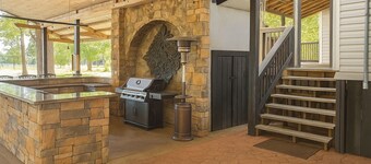 Lakefront Luxury: Dock, Fire Pit, Game Room and More