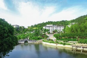 Exterior - Ever-Joy Muxin Xiangcun Hotel (Yixing)