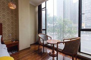 Room - renshoudiyiyinxiangdajiudian (Renshou)