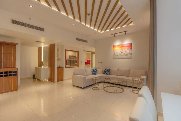 Interior - Premium 3BR+M | Free Desert Safari Offer (Dubai)