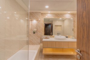 Hair dryer - Premium 3BR+M | Free Desert Safari Offer (Dubai)