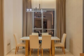 Dining - Premium 3BR+M | Free Desert Safari Offer (Dubai)