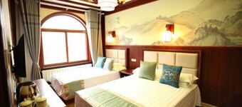 Qinyong Scenic Area Inn