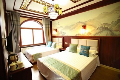 Qinyong Scenic Area Inn