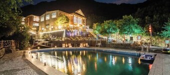 Queen's Mountain Oxygen Heart Valley Mountain Resort