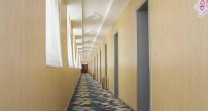 Rujia Huayi Hotel (Linshu New Street store)