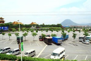 Ảnh chưa phân loại, 4 trong số 28 ảnh, nút