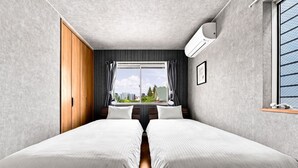 Comfort Villa | 4 bedrooms, desk, iron/ironing board, WiFi (free) - THE GRACIOUS (Sapporo)