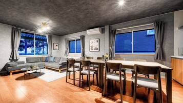 Comfort Villa | In-room dining