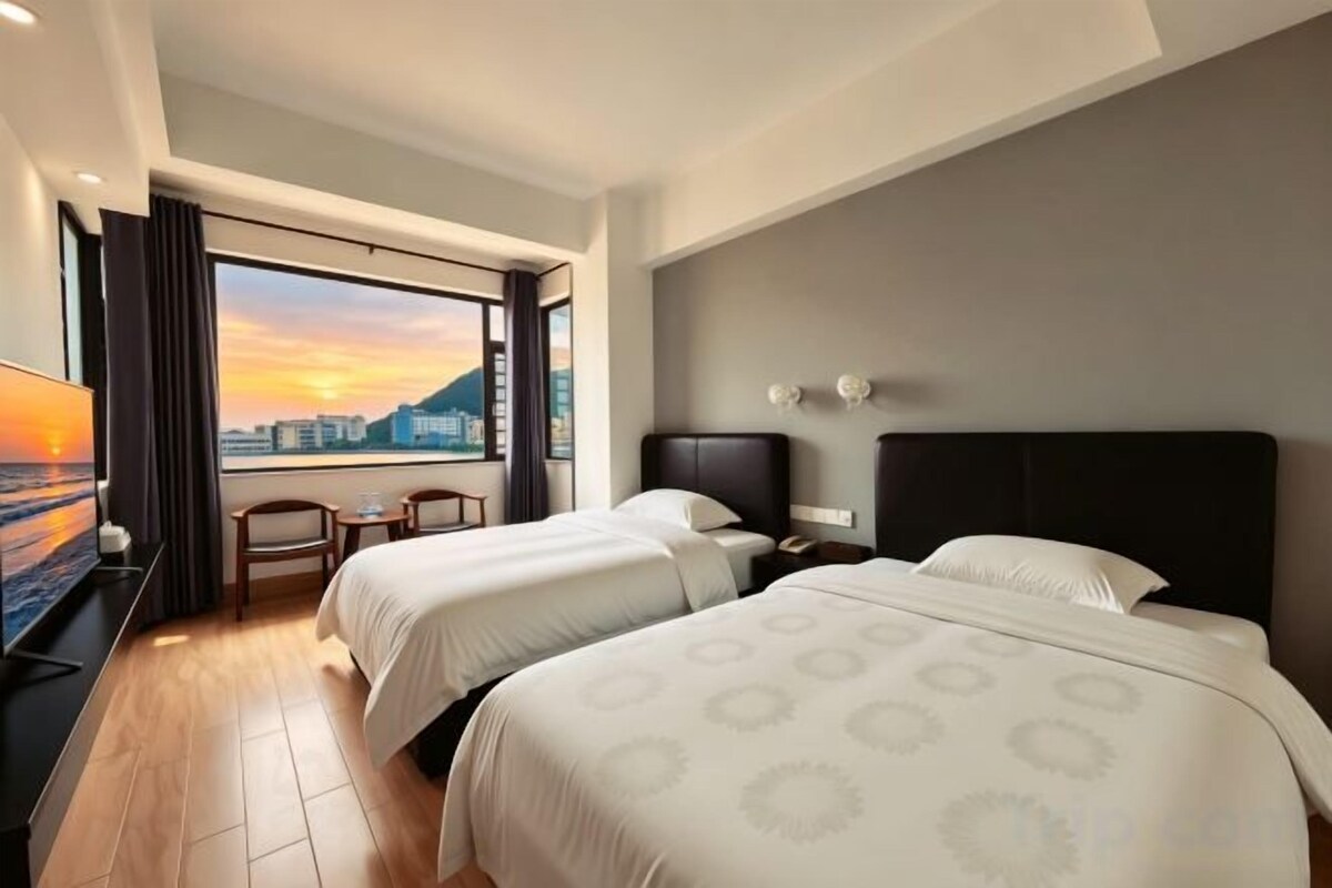 Superior 2-Bed Room