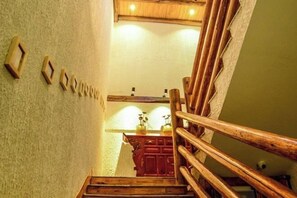 Interior - Huayutang Renwen Inn (Luoping)