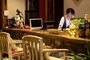 Lobby - Huayutang Renwen Inn (Luoping)
