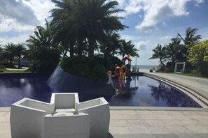 Outdoor pool - Ruyi Homestay (Yangxi)