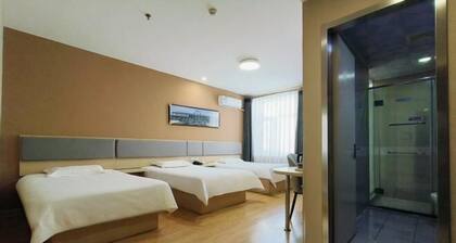 Huayi Hotel (Harbin CapitaLand Airport Bus Station)