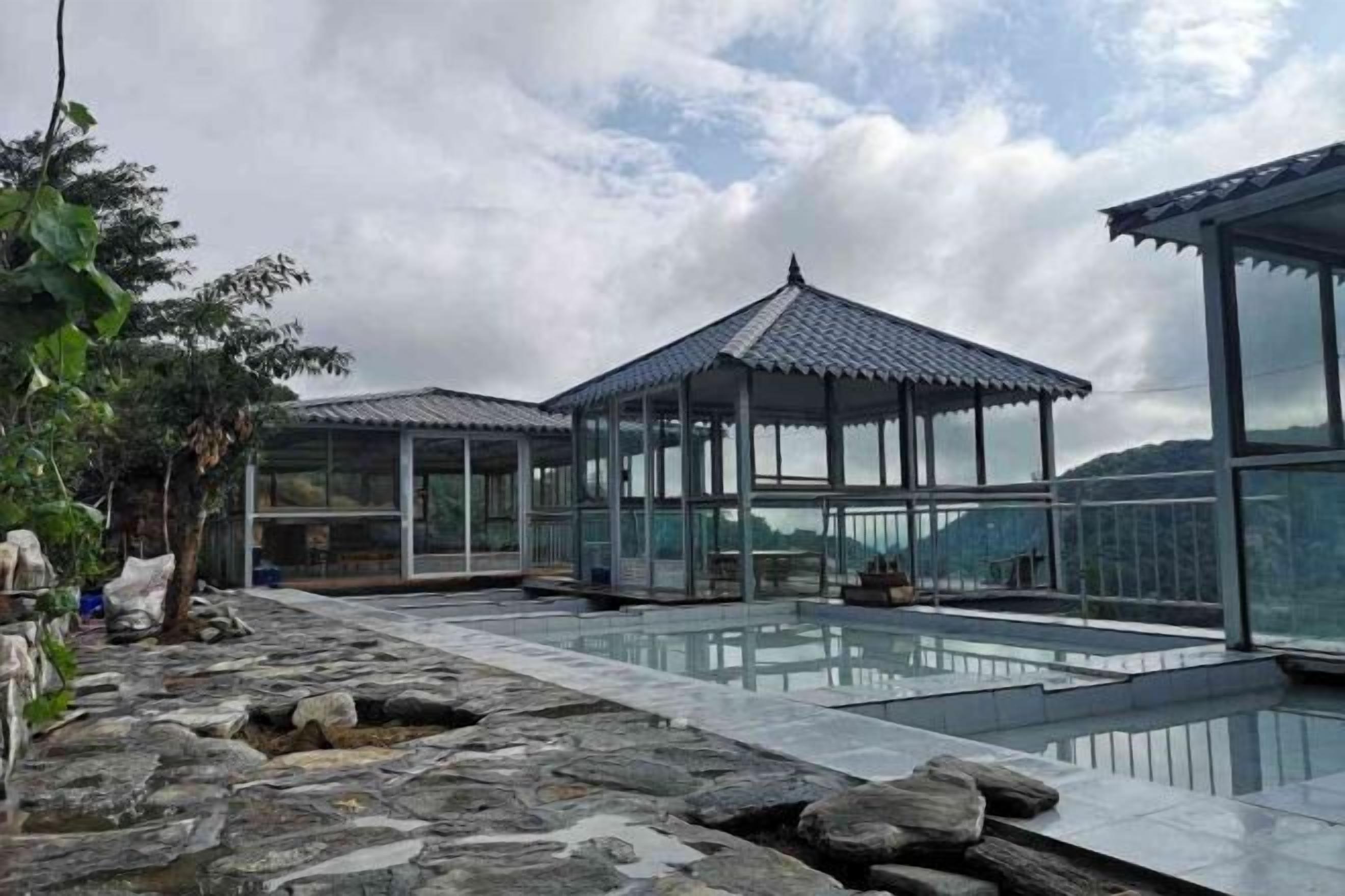 Alberca al aire libre