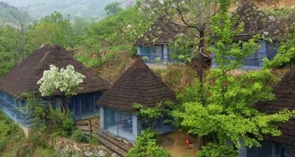 Monkey Mountain Villa Hotel