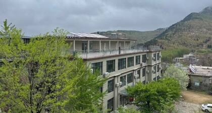 Monkey Mountain Villa Hotel