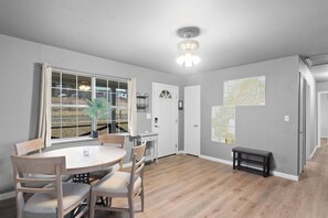 Dining - Mountain View River Retreat (Benton)