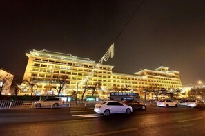 Exterior - Super 8(Beijing Tiananmen Qianmen Metro Station Branch) (Beijing)