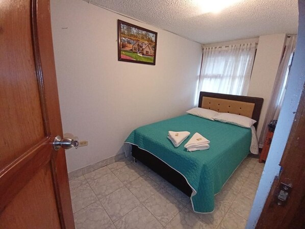 4 Schlafzimmer, Bügeleisen/Bügelbrett, WLAN, Bettwäsche