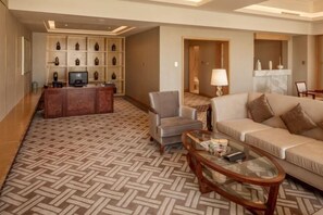 Room - Seven Star Lake Desert Hotel (Hanggin Banner)