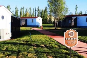 Room - Seven Star Lake Desert Hotel (Hanggin Banner)