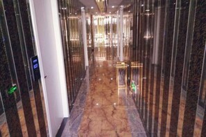 Unclassified image, 4 of 34, button - Blue Wave 128 Pulai Hotel (Shanghai)
