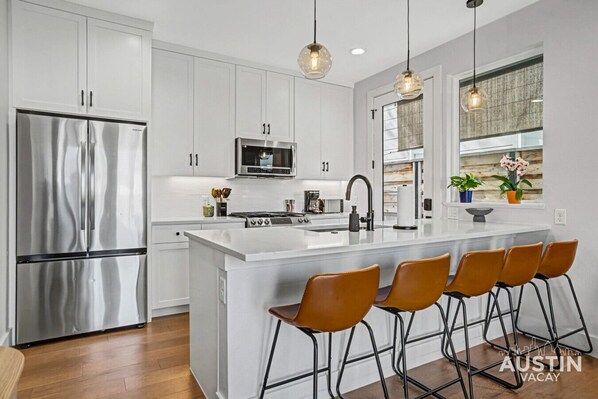 Unclassified image, 1 of 36, button