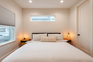 3 bedrooms, desk, iron/ironing board, travel cot