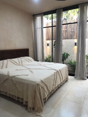 1 bedroom, WiFi, bed sheets - Osmanthus: Private and charming room in PUNTA ALLEN, Q. ROO (Javier Rojo Gómez)