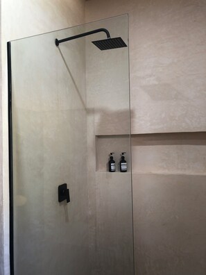 Hair dryer, towels, soap, toilet paper - Osmanthus: Private and charming room in PUNTA ALLEN, Q. ROO (Javier Rojo Gómez)