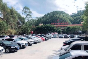 Ücretsiz valesiz otopark 