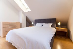 2 dormitorios, tabla de planchar con plancha, wifi y ropa de cama