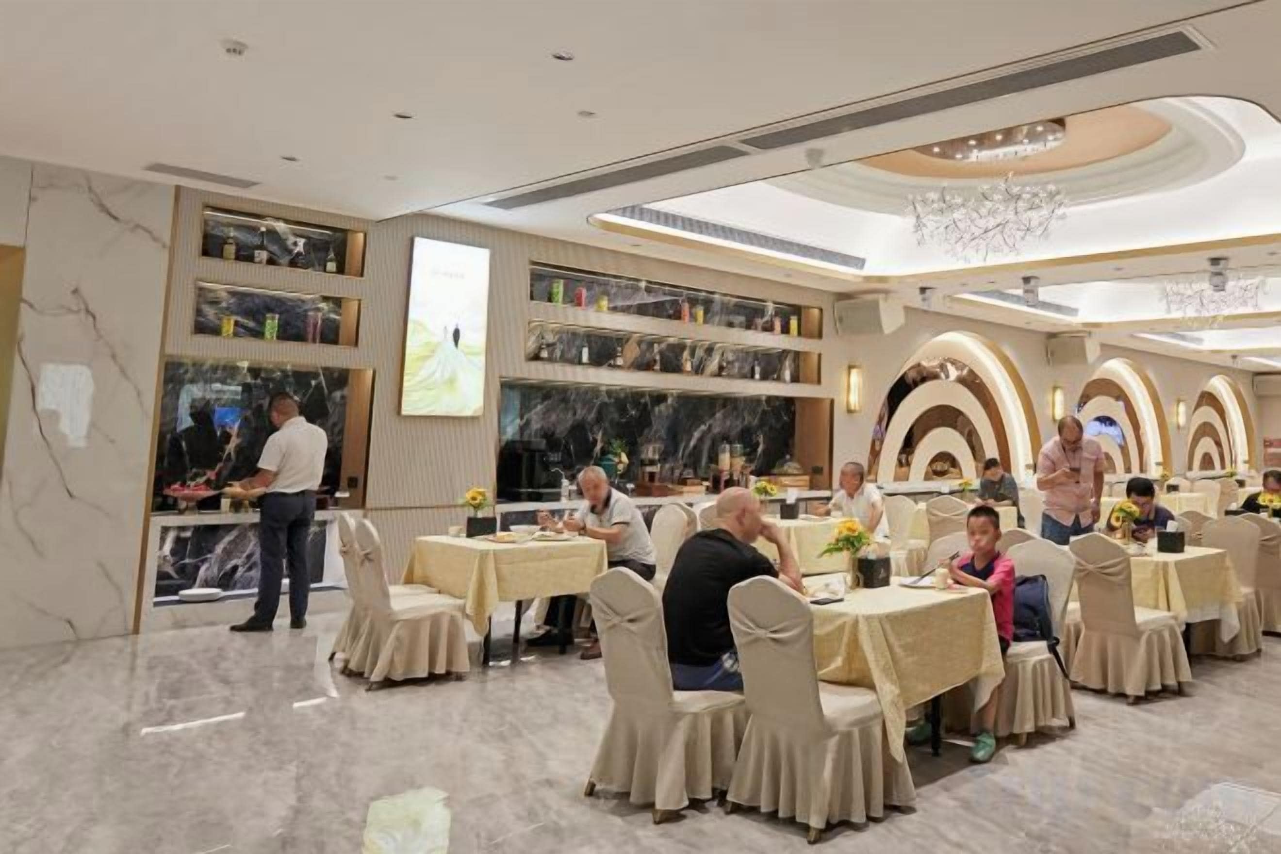 تناول الطعام