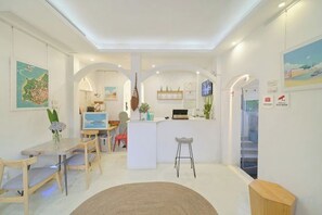 Unclassified image, 4 of 111, button - UUINN Villa (Xiamen)