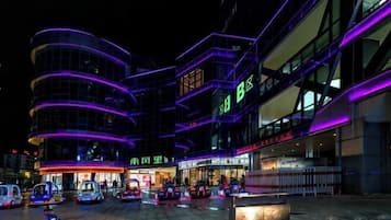 المنشأة من الخارج