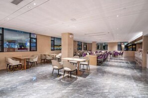 Restaurant - Lavande Hotel (Chaozhou Fortune Center) (Chaozhou)