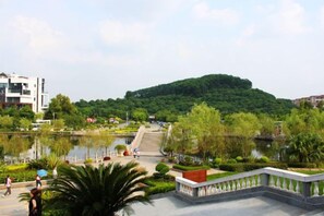 Unclassified image, 5 of 45, button - Dongguan Tian Boutique Hotel (Dongguan)