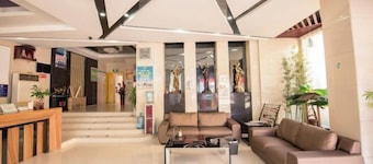 Boyue Zhenpin Hotel (Zhangyang Road)