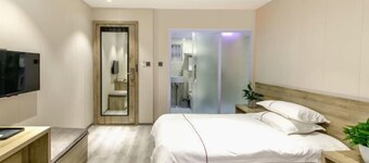 Boyue Zhenpin Hotel (Zhangyang Road)