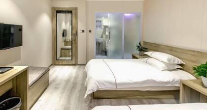 Boyue Zhenpin Hotel (Zhangyang Road)