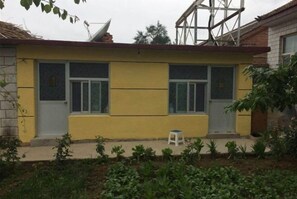 Exterior - Yiyuan Keyuan Farm House (Laiyuan)