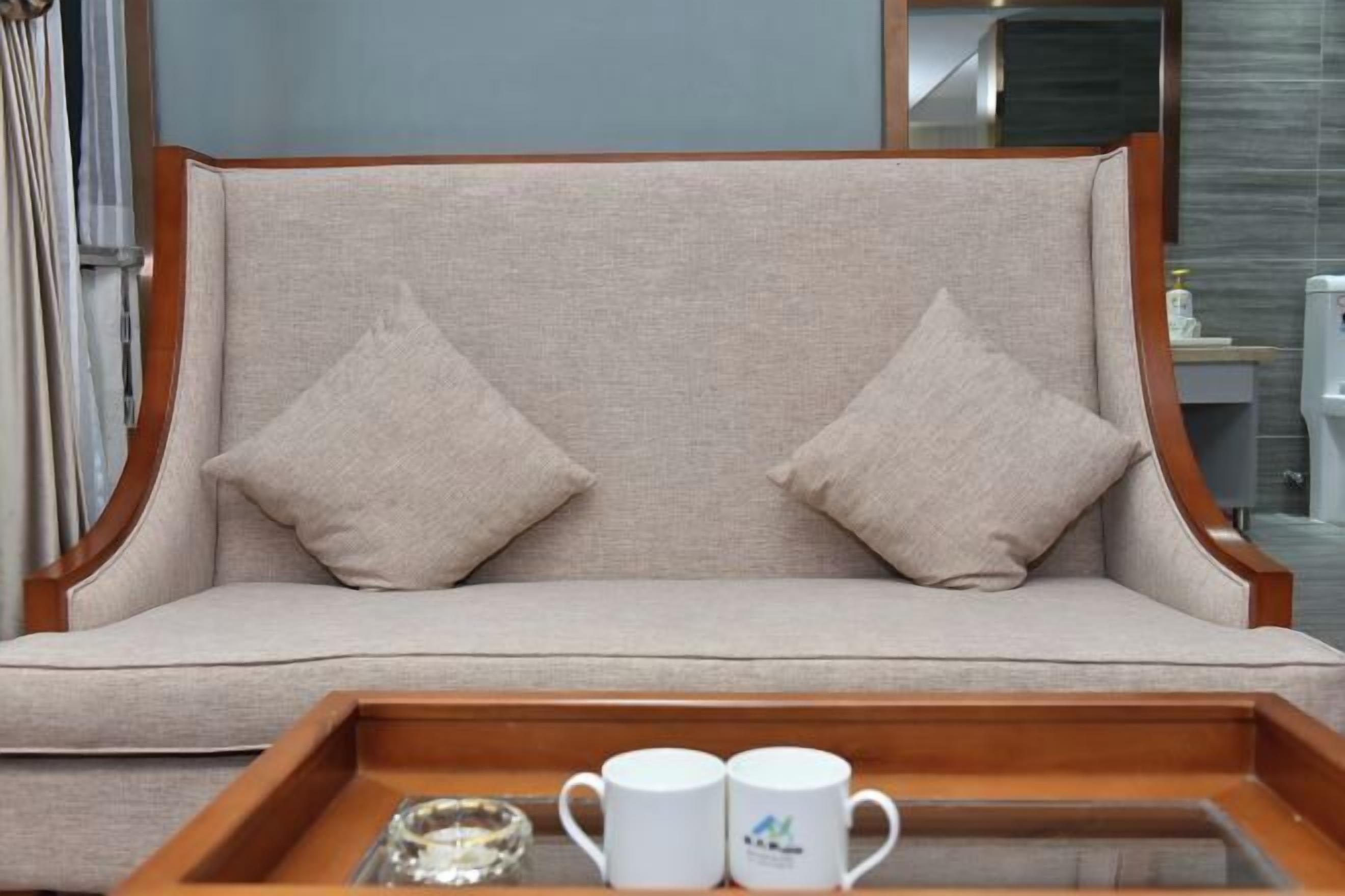 المنشأة من الداخل