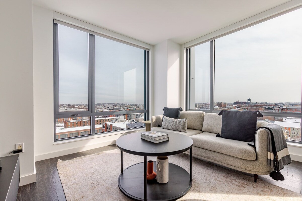 Blueground | East Boston, art & pool, nr parks