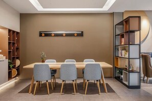 Ảnh chưa phân loại, 2 trong số 80 ảnh, nút