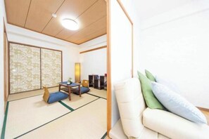 Cribs/infant beds - Awaji Central Room NC03 (Awaji)